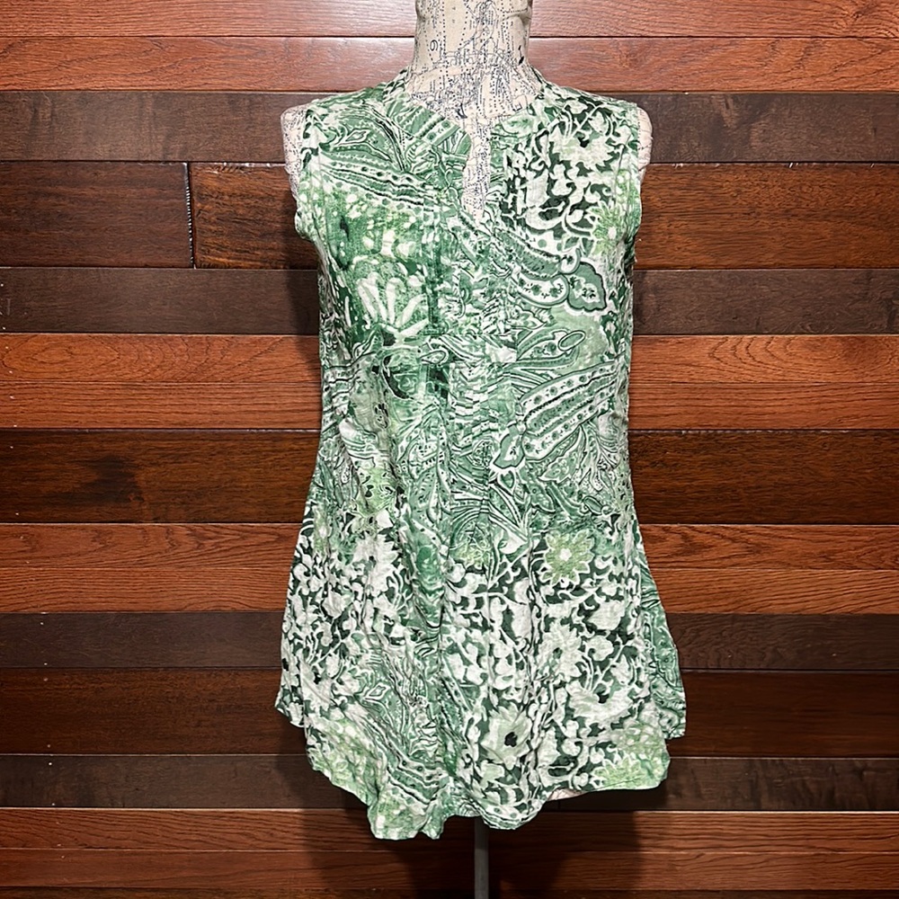 Collections Etc. V Neck Pleated Floral Paisley Print Green Tank Top